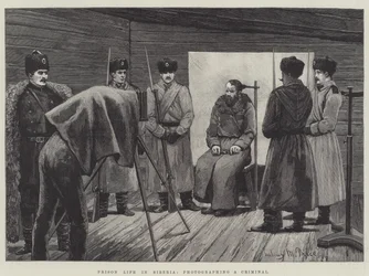 Vida en prisión en Siberia, fotografiando a un criminal